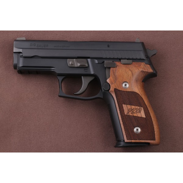 KSD Brand Sig Sauer P228 / P229 Compatible Walnut Grips Diamond	KSD-01001